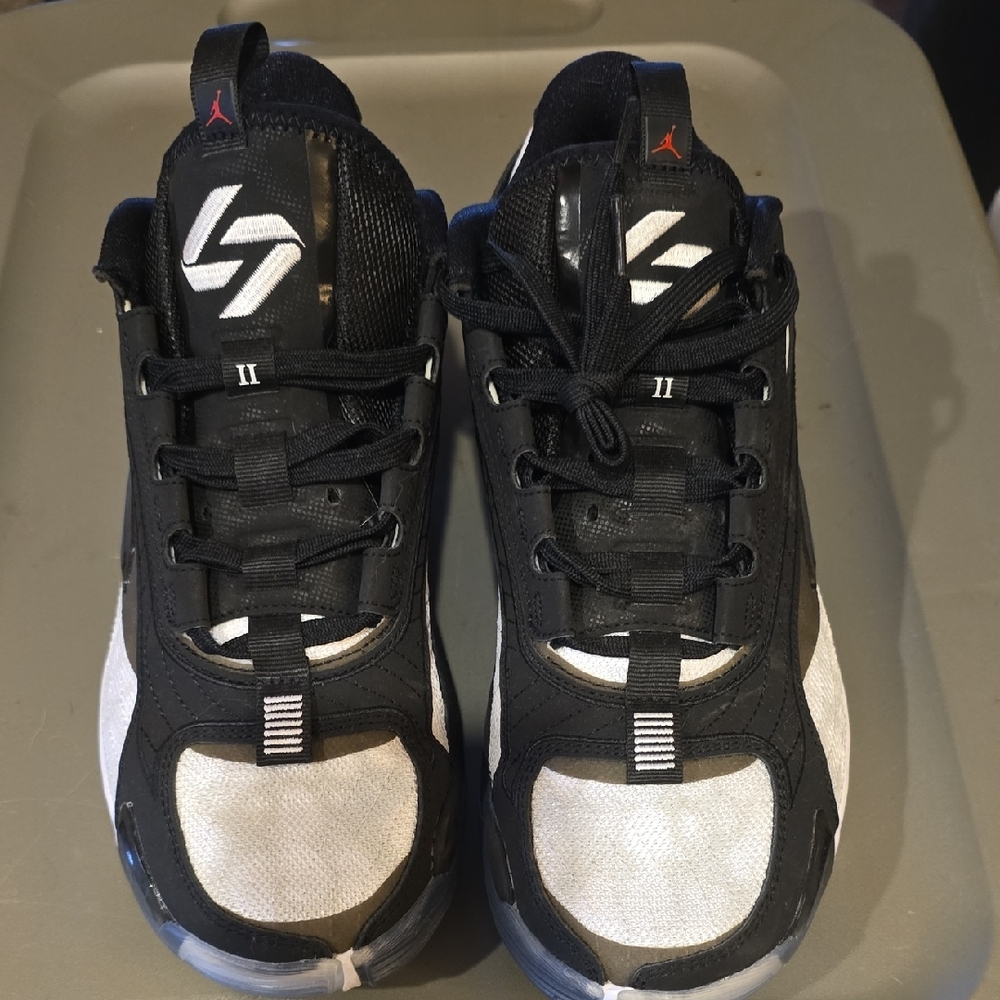 Jordan Luka 2 TB Mens Size 9.5 Black & White Sneakers